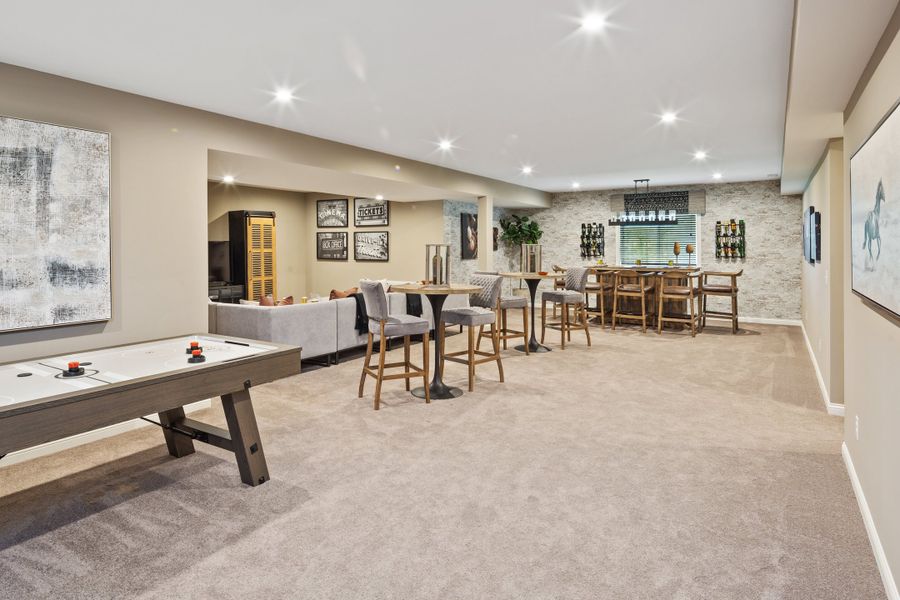 Representative furnished interior of a home built from the Everett by Fischer Homes in Stonehaven, Winder (Image 30).