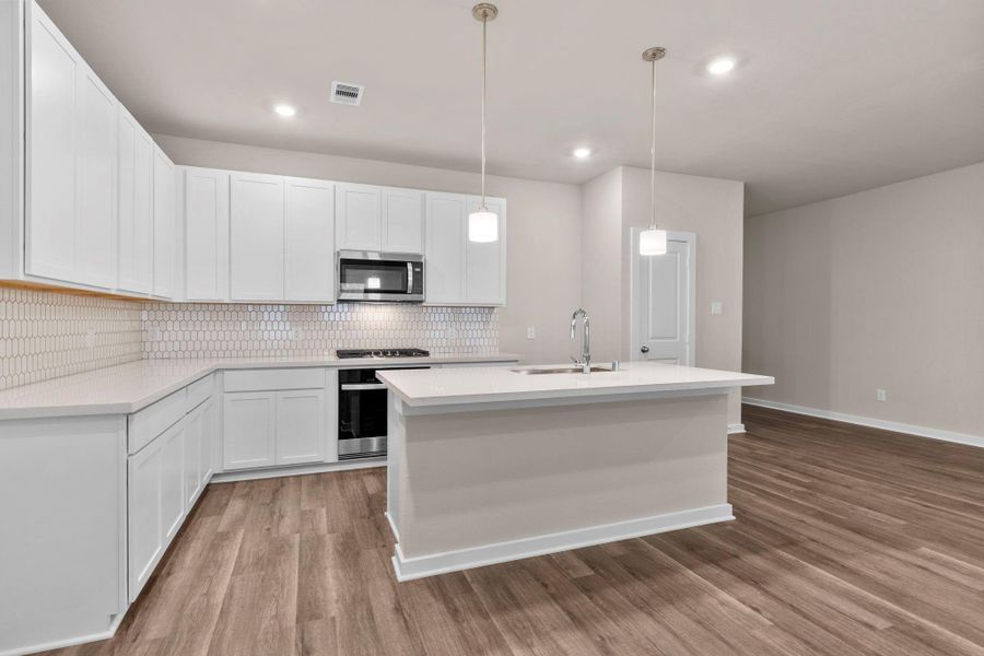 Furnished interior view inside a new home in Westridge Cove 40', Conroe (Image 6).