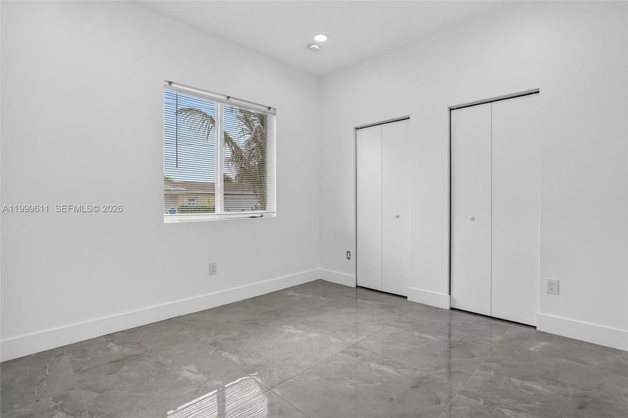 Spacious, unfurnished interior of a new home in , Fort Lauderdale (Image 17).