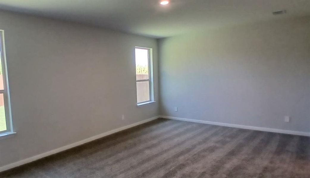 Spacious, unfurnished interior of a new home in The Canyons, Keene (Image 5).