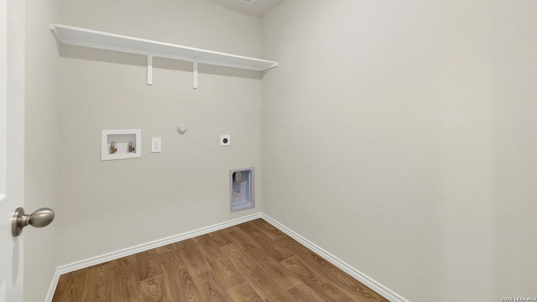 Spacious, unfurnished interior of a new home in Ladera, Luling (Image 23). Spacious, unfurnished interior of a new home in Ladera, Luling (Image 23).