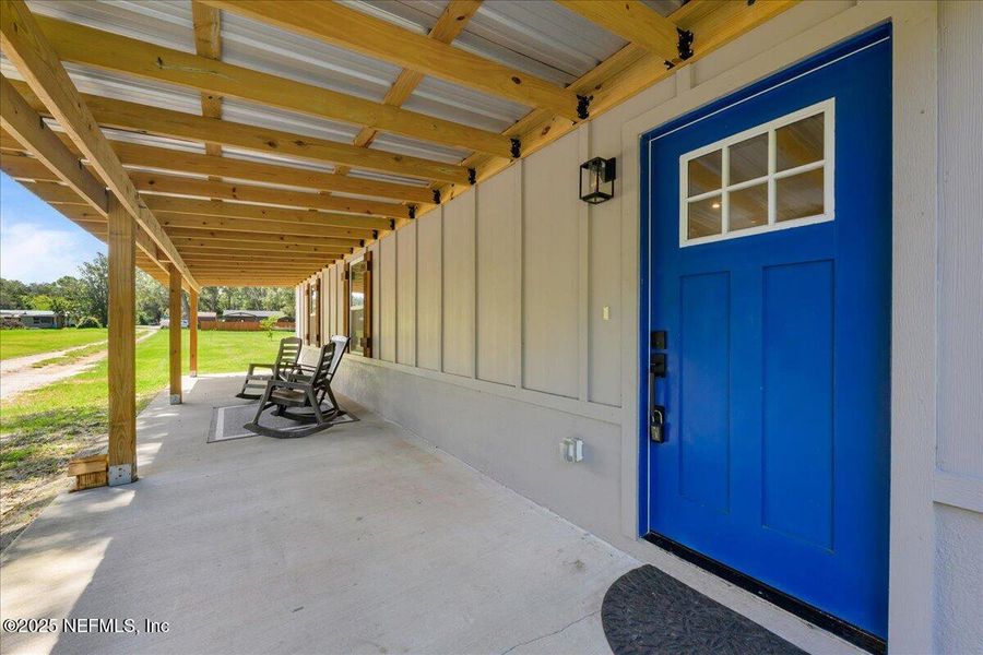 Spacious, unfurnished interior of a new home in , Palatka (Image 15).