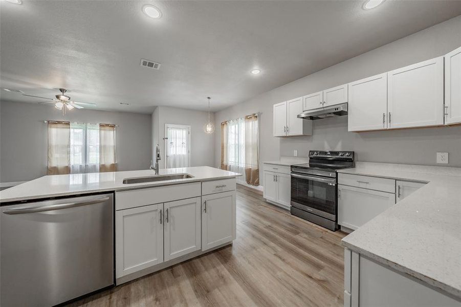 Furnished interior view inside a new home in , Cleburne (Image 17).
