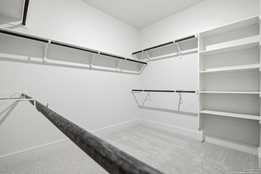 Spacious, unfurnished interior of a new home in Ventana - 60', Bulverde (Image 19).