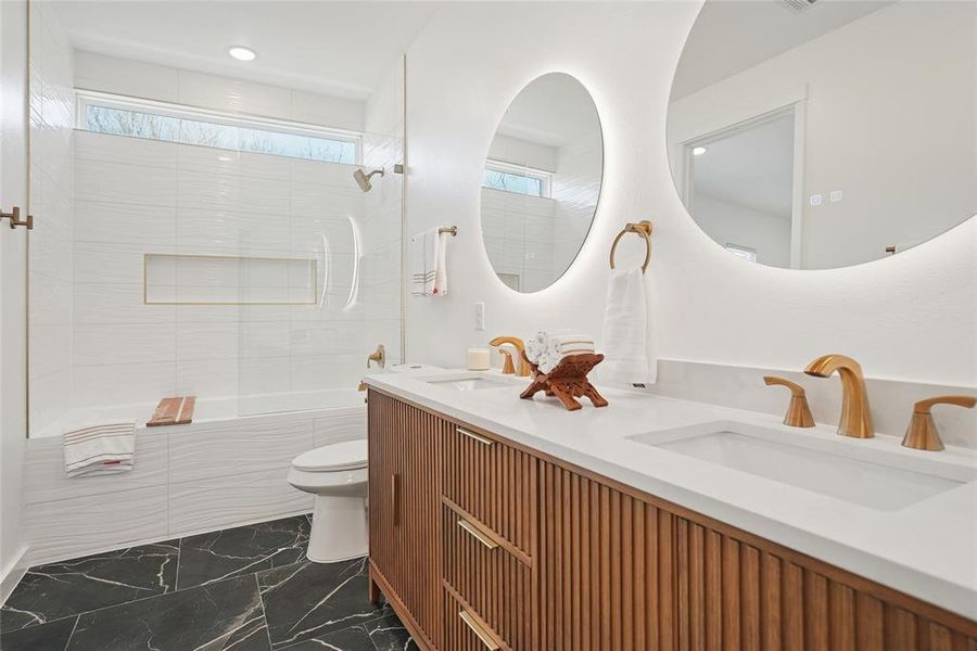 Furnished interior view inside a new home in , Dallas (Image 8). Furnished interior view inside a new home in , Dallas (Image 8).