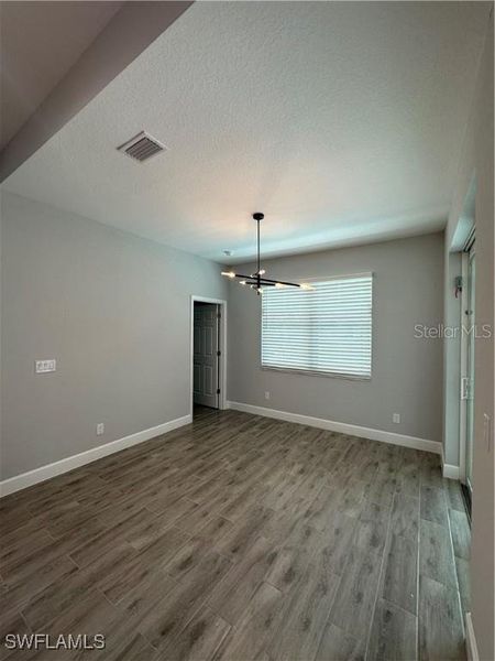 Spacious, unfurnished interior of a new home in , Cape Coral (Image 11).