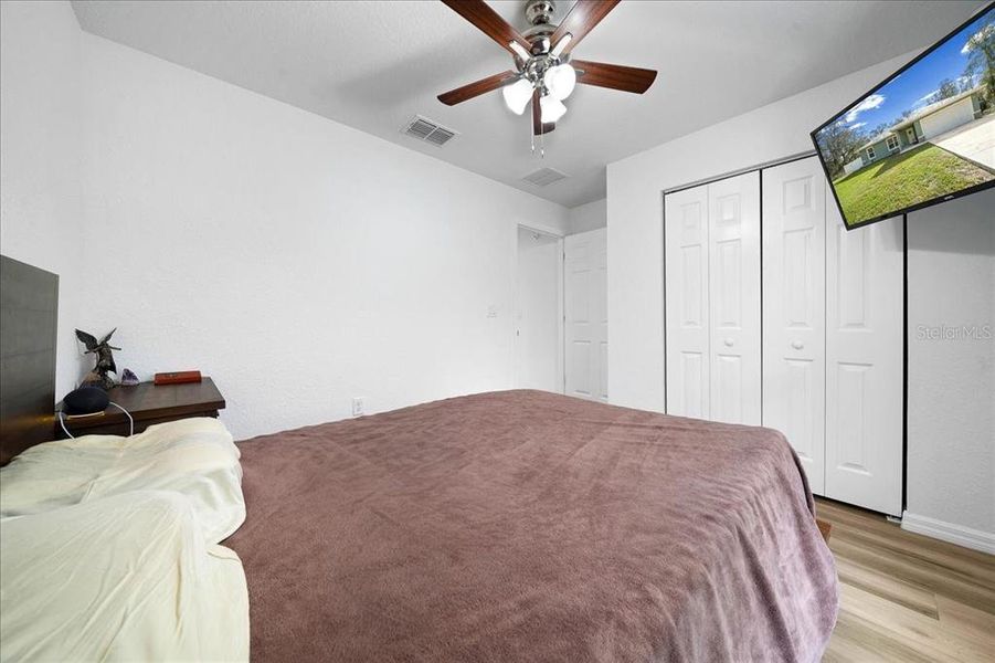 Furnished interior view inside a new home in , Ocklawaha (Image 8).