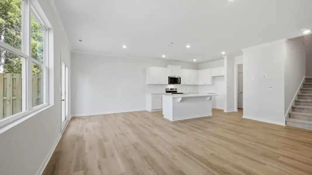 Spacious, unfurnished interior of a new home in Hughes Court, Dawsonville (Image 13).