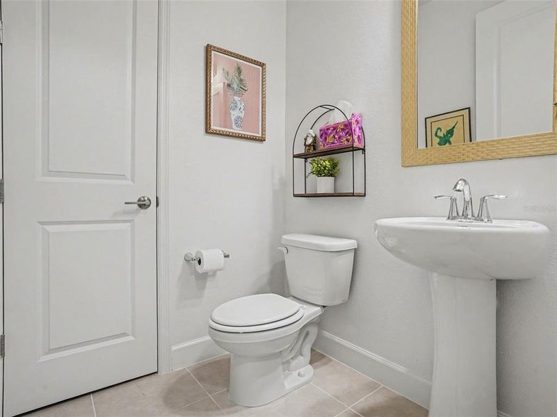 Furnished interior view inside a new home in , Oviedo (Image 45).