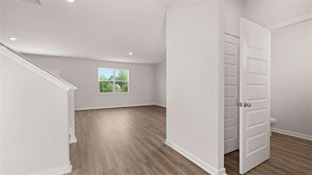 Spacious, unfurnished interior of a new home in Poplar Preserve, Newnan (Image 24).