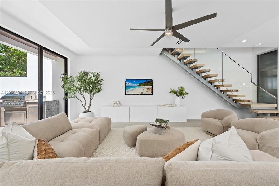 Furnished interior view inside a new home in , Fort Lauderdale (Image 54).