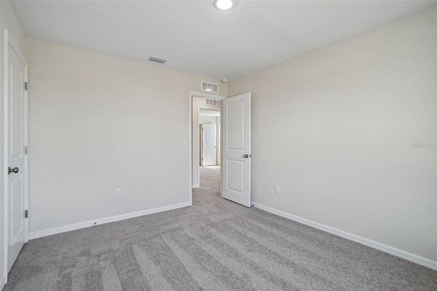 Spacious, unfurnished interior of a new home in Two Rivers, Zephyrhills (Image 27).