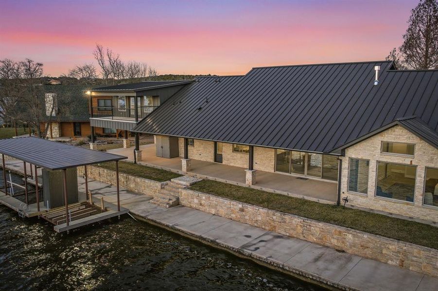 Exterior details and patio area of a home in , Granbury (Image 22).