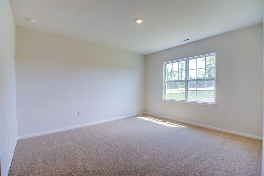 Representative unfurnished interior of a home built from the ARIA by D.R. Horton in West New Bern, New Bern (Image 24).