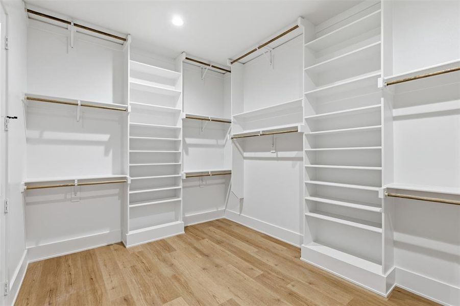 Spacious, unfurnished interior of a new home in , Fort Worth (Image 26).