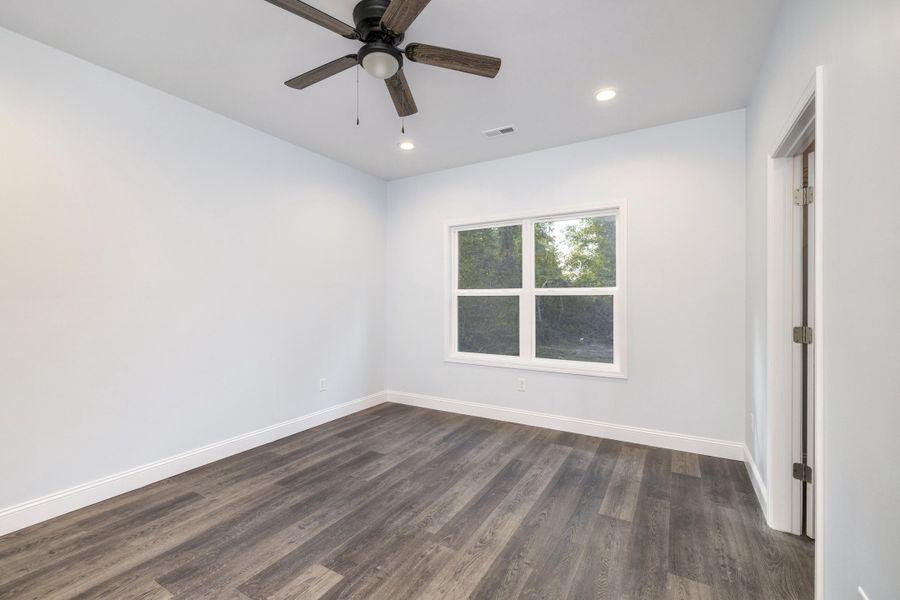 Spacious, unfurnished interior of a new home in , Manning (Image 21).