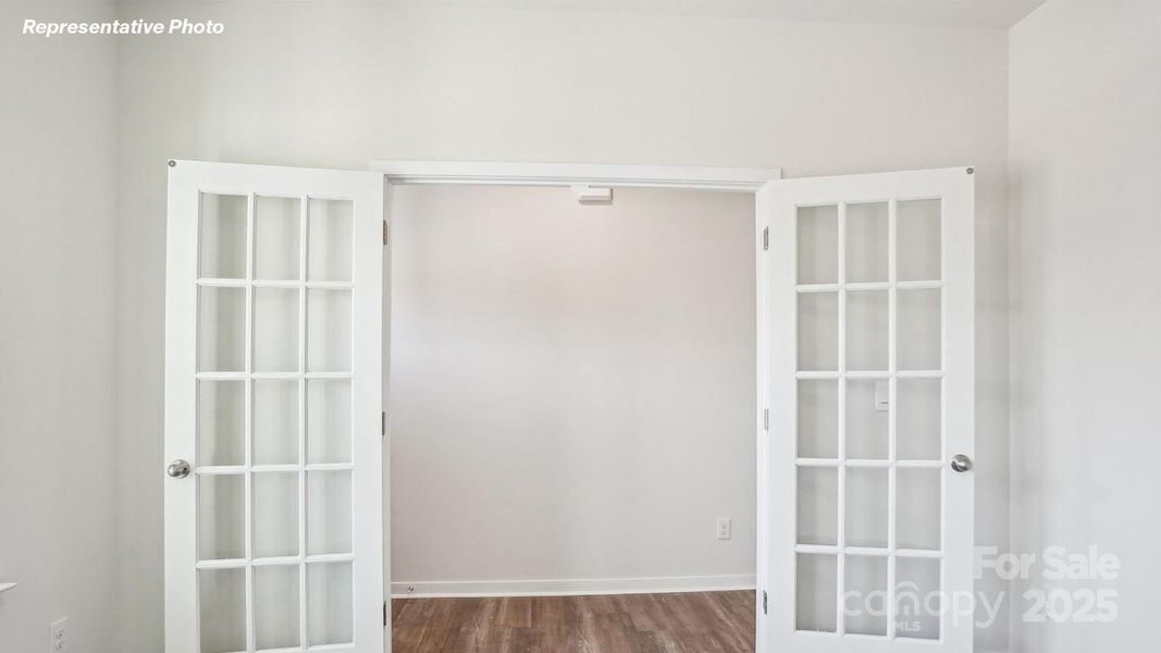 Spacious, unfurnished interior of a new home in Reedy Creek Preserve, Charlotte (Image 21).