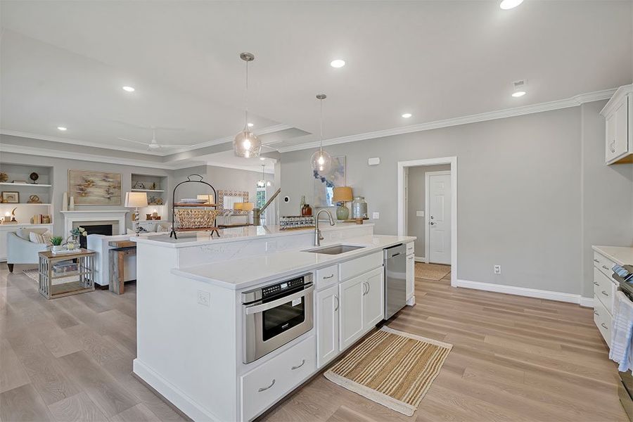 Cooper's Bay, Kitchen