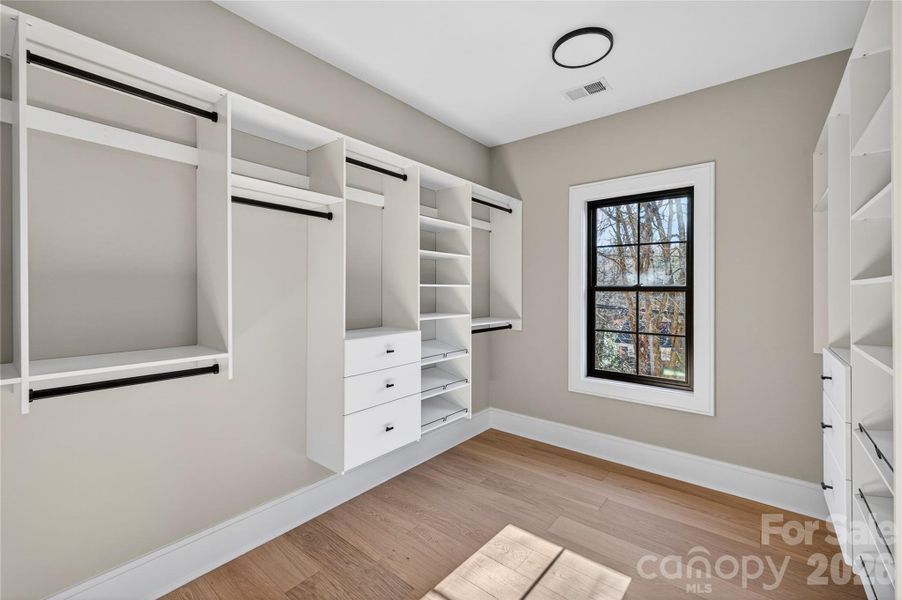 Image 40 of a home in .