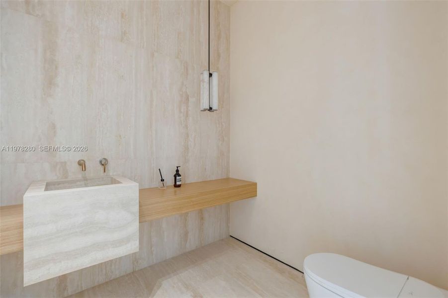 Image 30 of a home in .