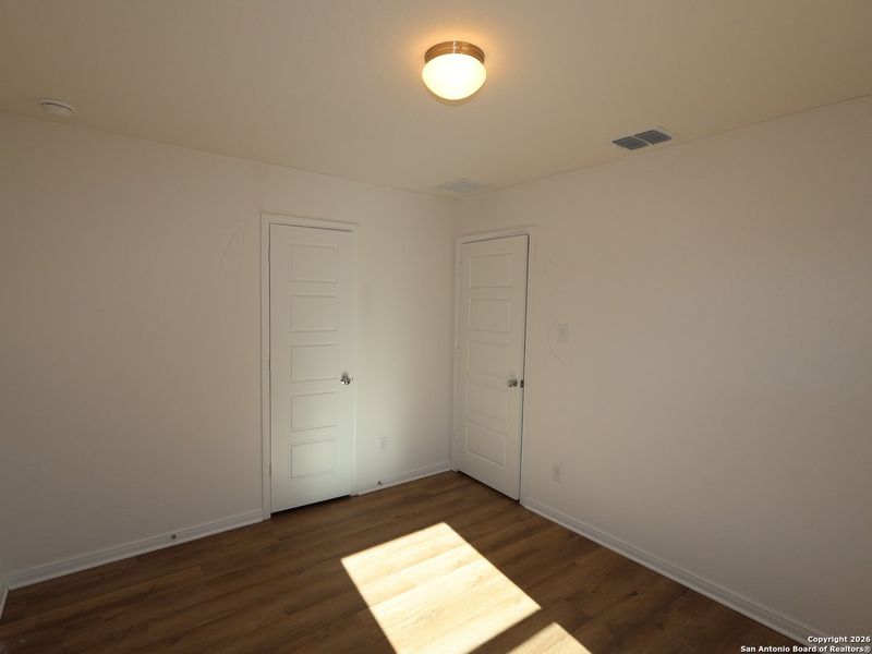 Spacious, unfurnished interior of a new home in Winding Brook, San Antonio (Image 18).