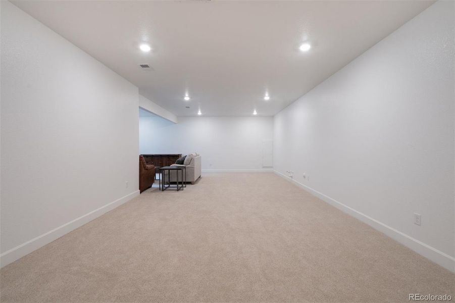 Spacious, unfurnished interior of a new home in Trailstone Destination Collection, Arvada (Image 18).