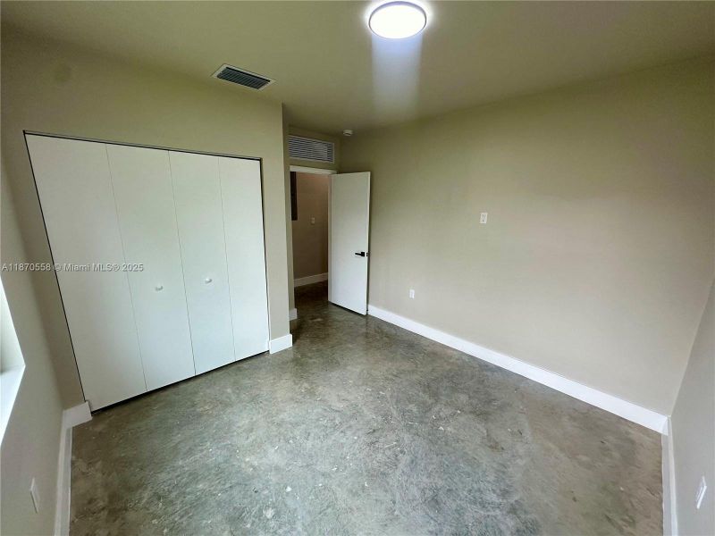 Spacious, unfurnished interior of a new home in , Miami (Image 48).