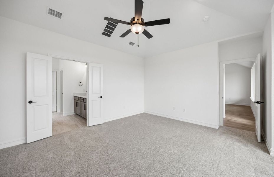 Spacious, unfurnished interior of a new home in Ribbonwood, Aubrey (Image 24). Spacious, unfurnished interior of a new home in Ribbonwood, Aubrey (Image 24).