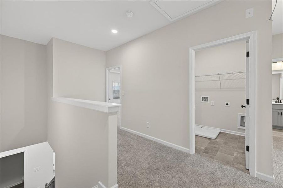 Spacious, unfurnished interior of a new home in Sanders Park, Austell (Image 17).