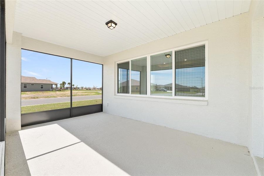 Exterior details and patio area of a home in , Ocala (Image 33).