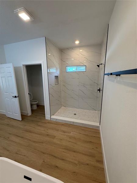 Spacious, unfurnished interior of a new home in , Ocala (Image 28).