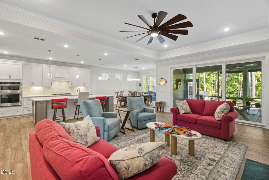 Living/ Kitchen/Dining Living/ Kitchen/Dining