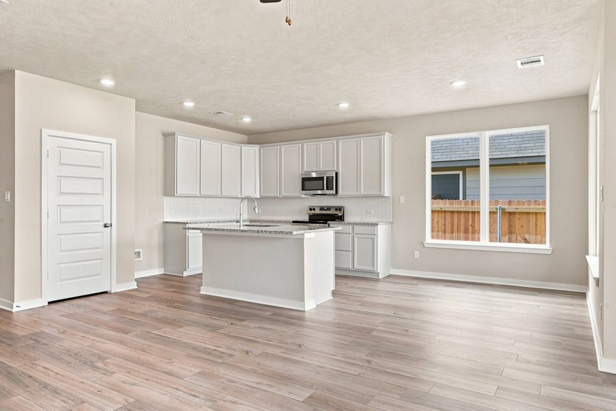 Furnished interior view inside a new home in Gourd Creek, Bryan (Image 3).