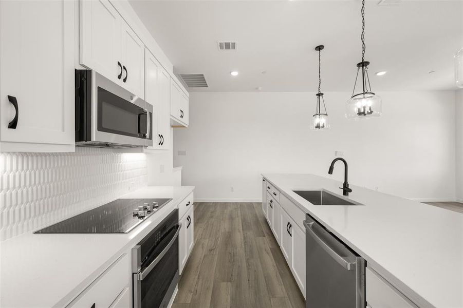 18_632 Big Bend- Kitchen-Great Room-8 18_632 Big Bend- Kitchen-Great Room-8