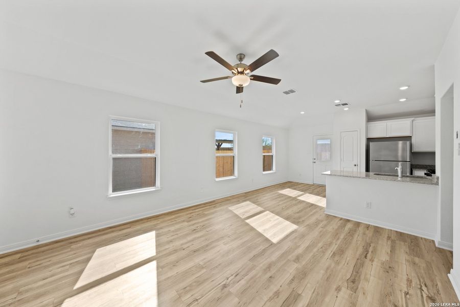 Spacious, unfurnished interior of a new home in Preserve at Medina, Von Ormy (Image 13).