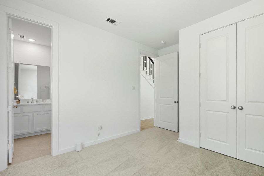 1st Floor Guest Suite - perfect for guests or grandparents! 1st Floor Guest Suite - perfect for guests or grandparents!