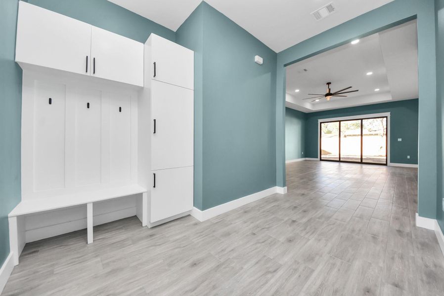 Spacious, unfurnished interior of a new home in , Pasadena (Image 21).