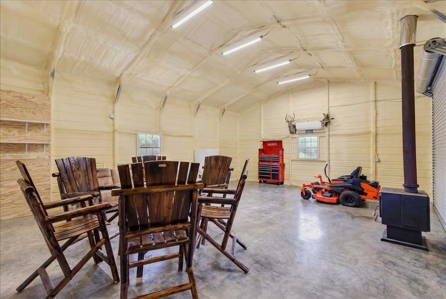 Community amenities in , Athens (Image 25).