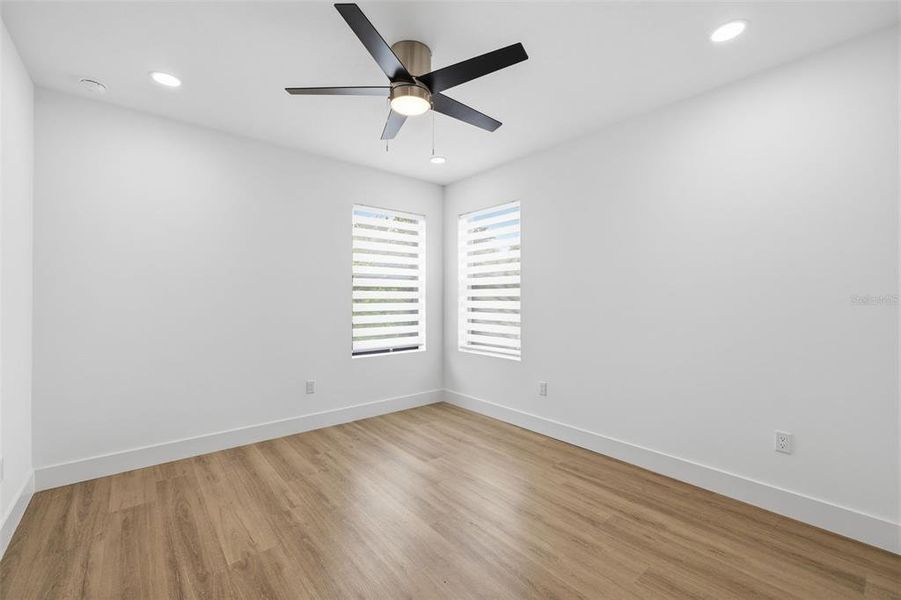 Spacious, unfurnished interior of a new home in , Tampa (Image 30).