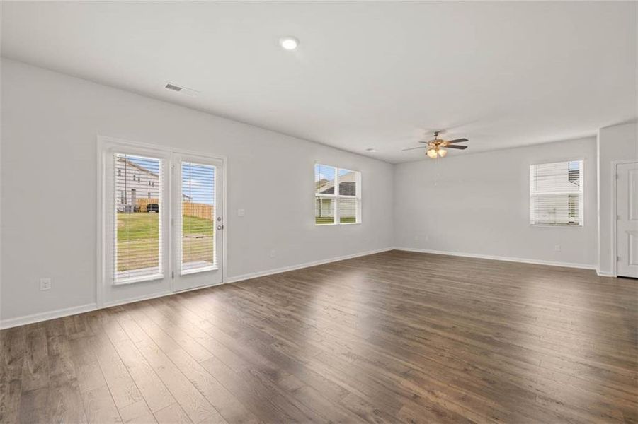 Spacious, unfurnished interior of a new home in Shoal Creek, Hampton (Image 13).