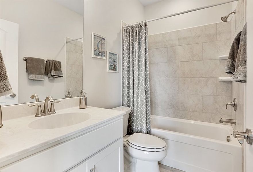 Bar Harbour I, Guest Bath