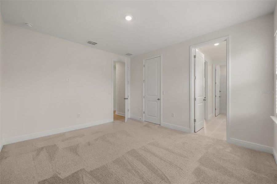 Spacious, unfurnished interior of a new home in Palms at Windermere, Windermere (Image 48). Spacious, unfurnished interior of a new home in Palms at Windermere, Windermere (Image 48).