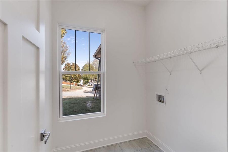 Spacious, unfurnished interior of a new home in , Douglasville (Image 31). Spacious, unfurnished interior of a new home in , Douglasville (Image 31).