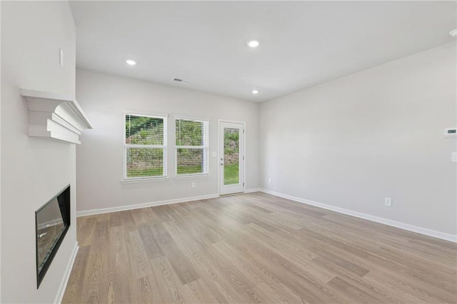 Spacious, unfurnished interior of a new home in Hemingway - Reserve Series, Cumming (Image 37).