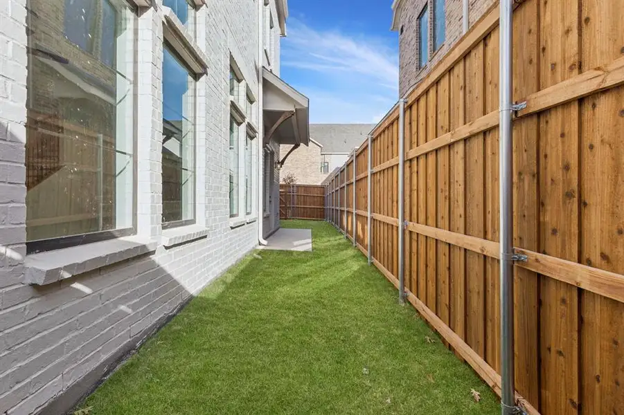 Exterior details and patio area of a home in , Frisco (Image 3).
