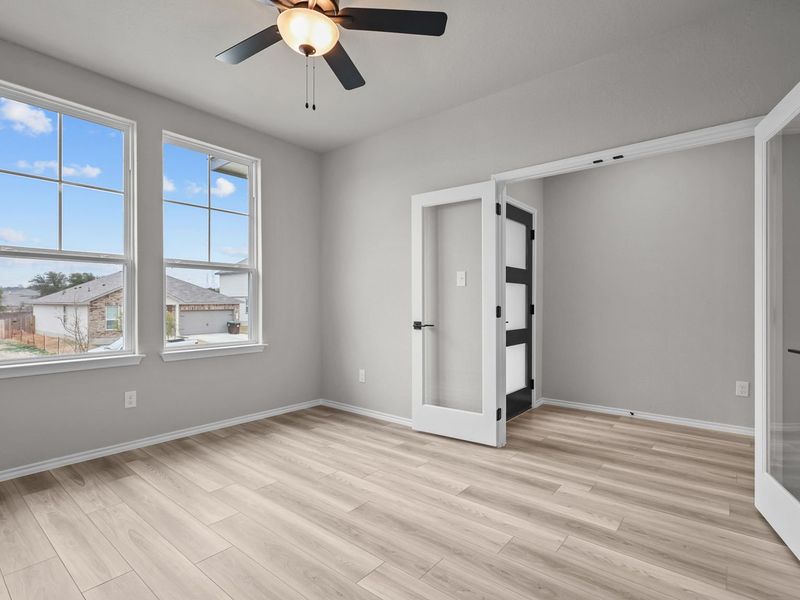 Representative unfurnished interior of a home built from the The Glenwood E by Davidson Homes LLC in Bricewood, San Antonio (Image 22).