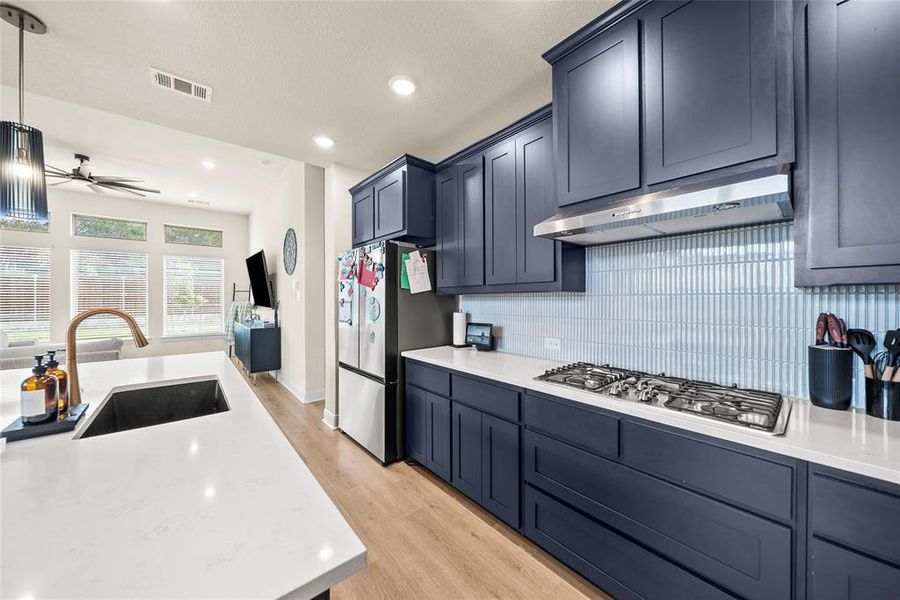 Furnished interior view inside a new home in Willow Grove, Melissa (Image 30).