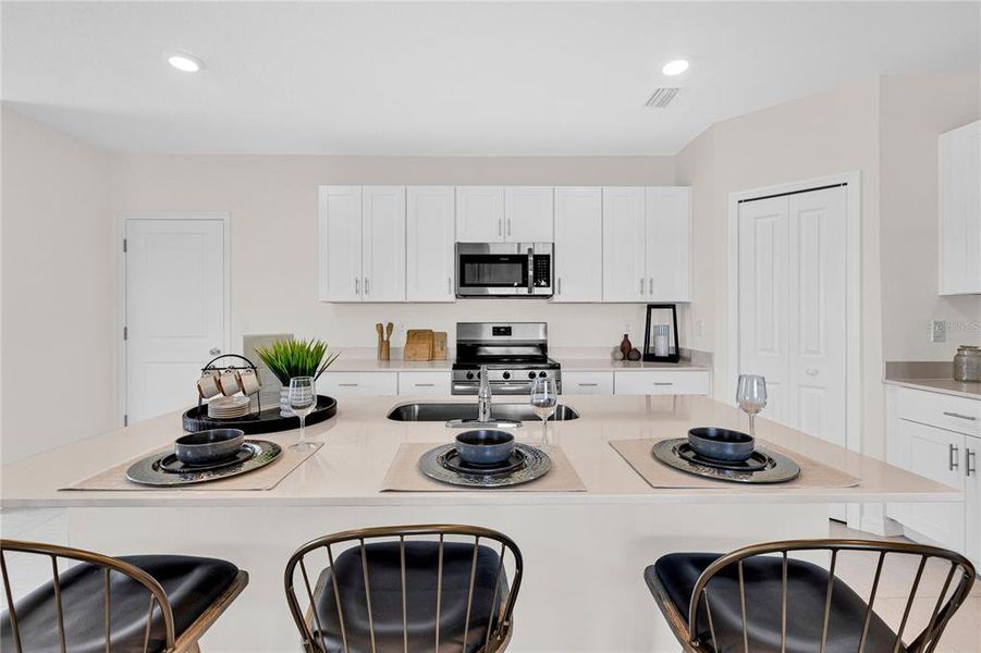 Furnished interior view inside a new home in Lennar at Turnleaf, Punta Gorda (Image 8).