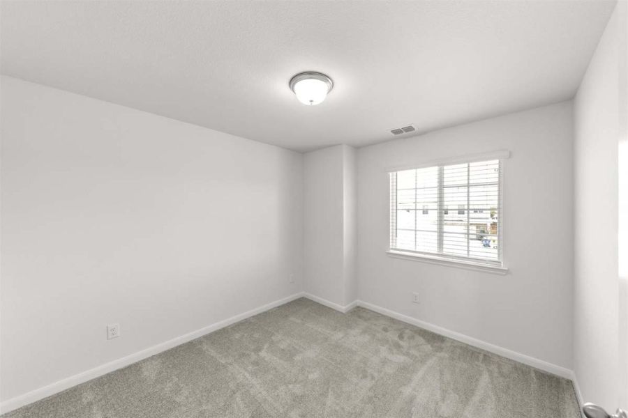 Spacious, unfurnished interior of a new home in Town Park, Princeton (Image 15).