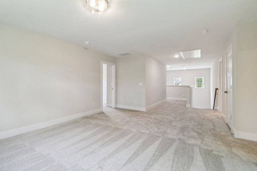 Representative unfurnished interior of a home built from the Collin II by Great Southern Homes in Cross Creek Golf Club, Seneca (Image 28). Representative unfurnished interior of a home built from the Collin II by Great Southern Homes in Cross Creek Golf Club, Seneca (Image 28).